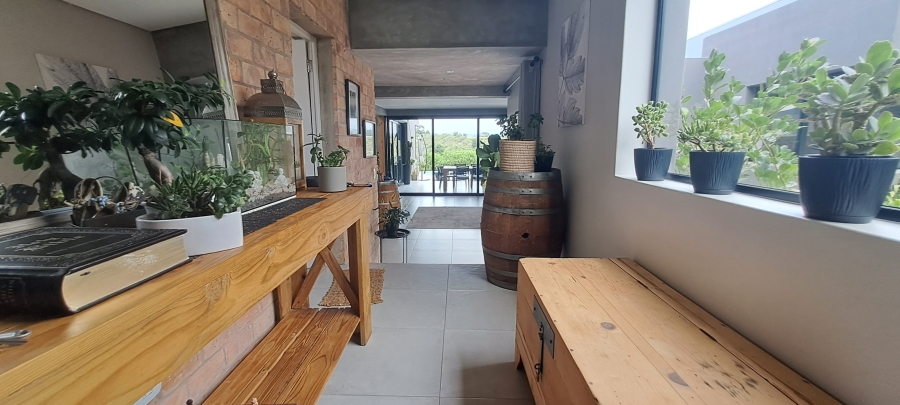 To Let 4 Bedroom Property for Rent in Brackenridge Western Cape